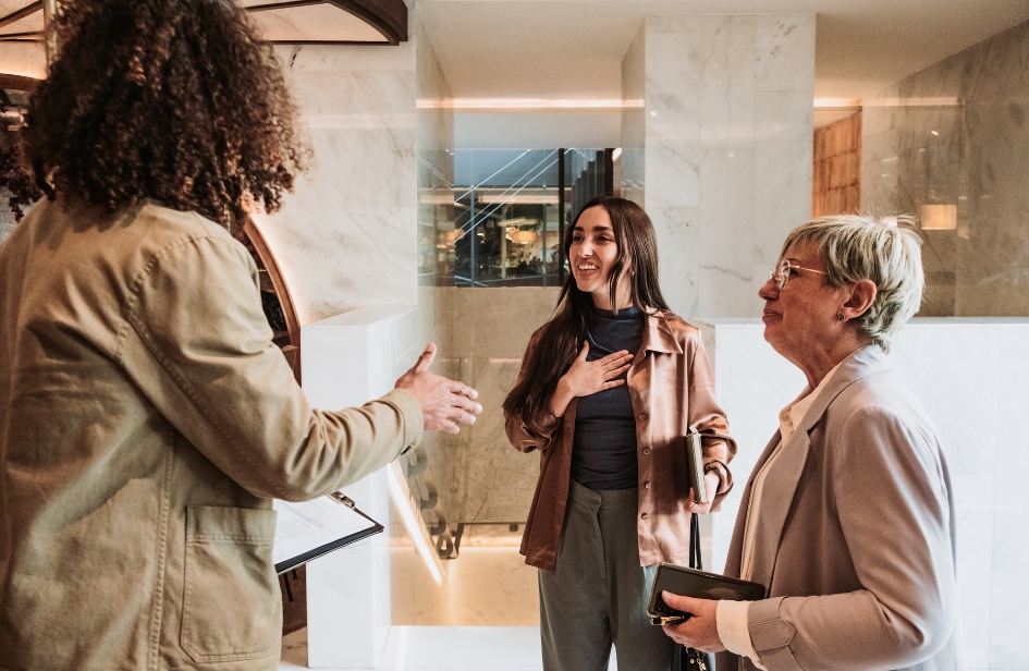 Exploración cultural y aventura.